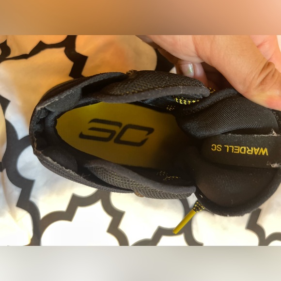 CURRY 3 CAMO SC BASKETBALL SHOES SIZE 9 - Picture 4 of 6